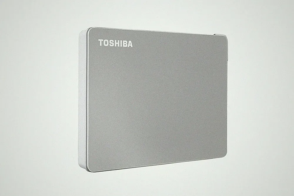 Toshiba 1TB Silver External Hard Drive USB C and USB A for PC Mac Tablet